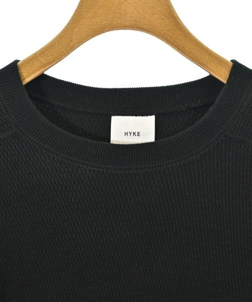 HYKE เสื้อยืด/เสื้อท็อปส์