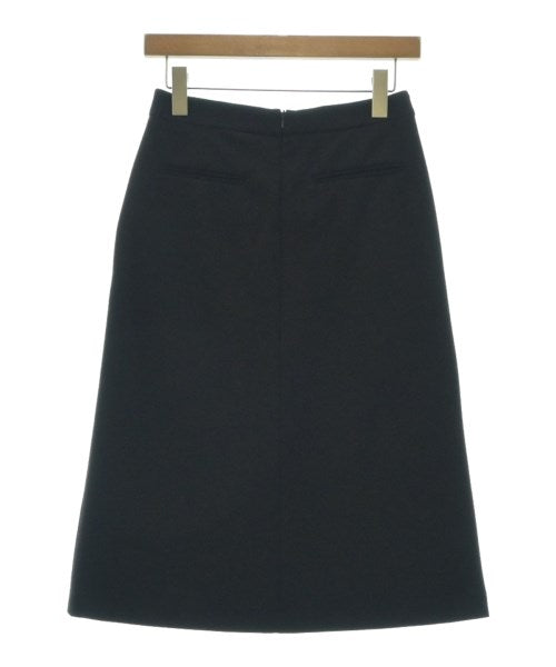 Le Verseaunoir กระโปรงยาวถึงเข่า