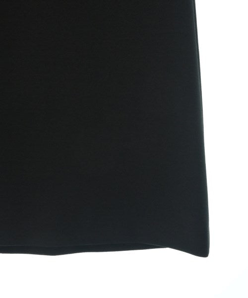 Le Verseaunoir กระโปรงยาวถึงเข่า