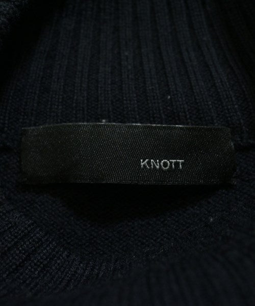 KNOTT เสื้อกันหนาว
