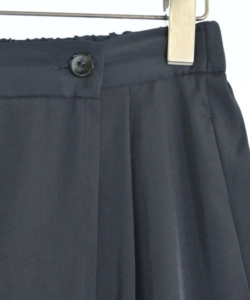 KNOTT กระโปรงยาวถึงเข่า