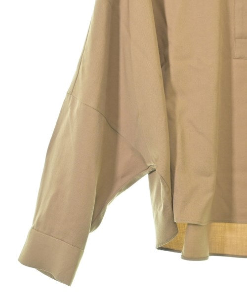 Plage เสื้อลำลอง