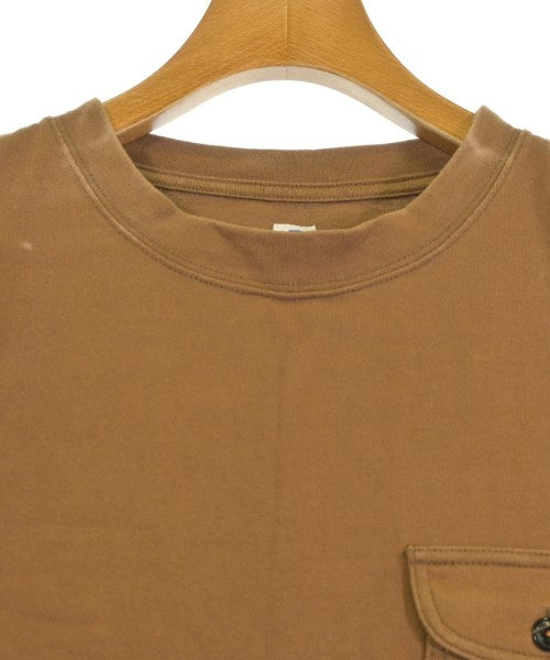 KATO เสื้อยืด/เสื้อท็อปส์