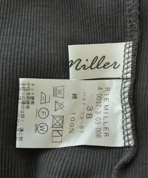 Rie Miller เสื้อยืด/เสื้อท็อปส์