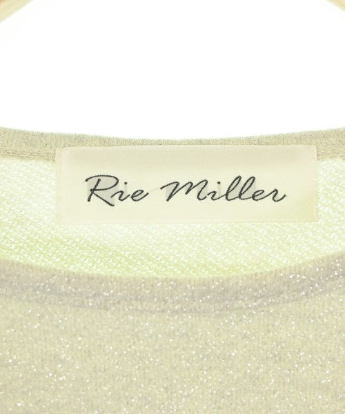 Rie Miller เสื้อยืด/เสื้อท็อปส์