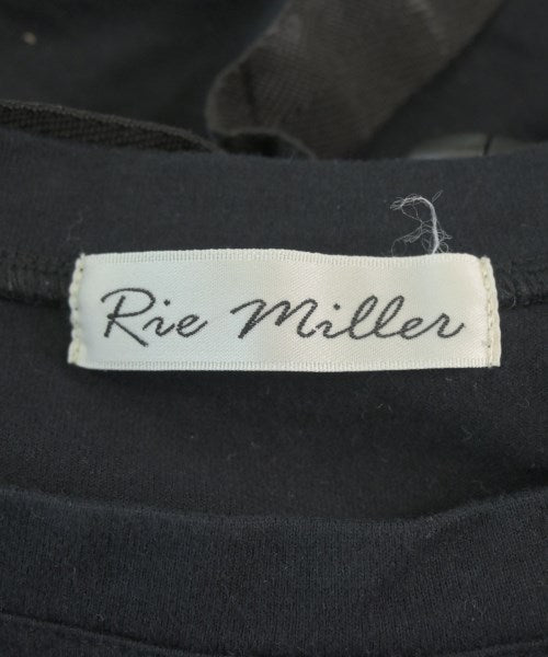 Rie Miller เสื้อยืด/เสื้อท็อปส์
