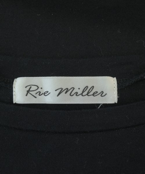 Rie Miller เสื้อยืด/เสื้อท็อปส์