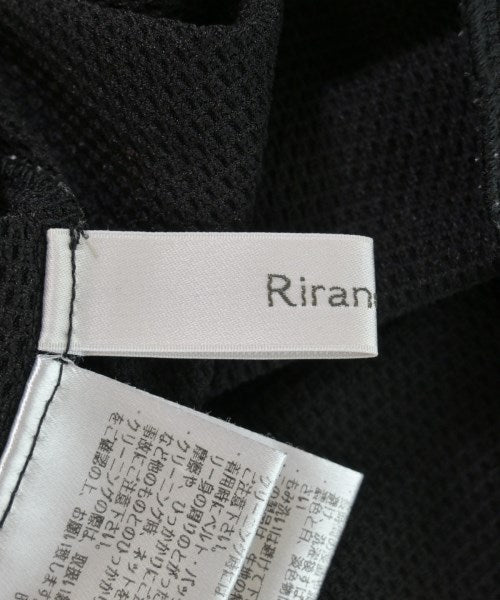 Rirandture เสื้อยืด/เสื้อท็อปส์