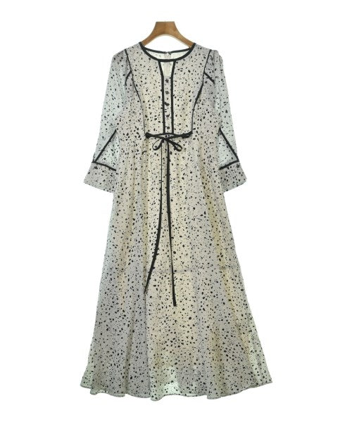 Rirandture ชุดเดรส