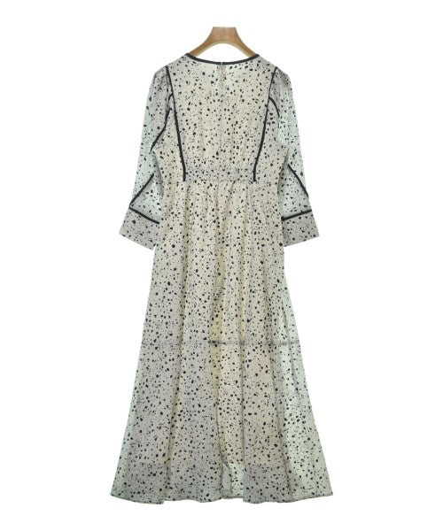 Rirandture ชุดเดรส