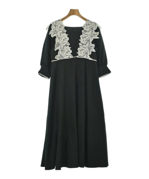 Rirandture ชุดเดรส