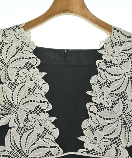 Rirandture ชุดเดรส