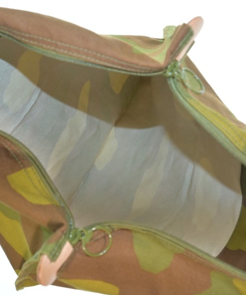 BAG'n'NOUN คลัตช์