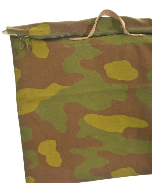 BAG'n'NOUN คลัตช์