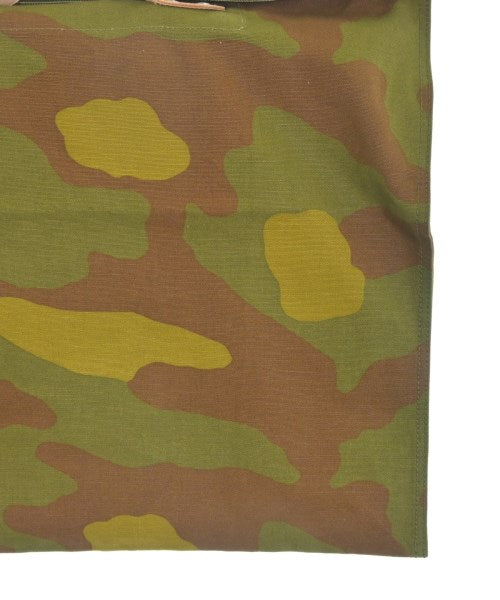 BAG'n'NOUN คลัตช์