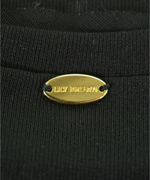 Lily Brown เสื้อยืด/เสื้อท็อปส์
