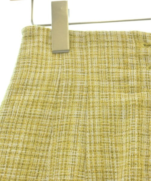 Lily Brown กระโปรงยาวถึงเข่า