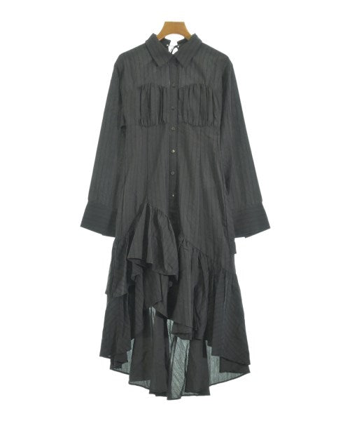 Lily Brown เดรสที่เป็นเสื้อเชิ้ตตัวยาว