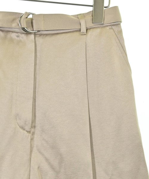 Lily Brown กางเกงขาสั้น