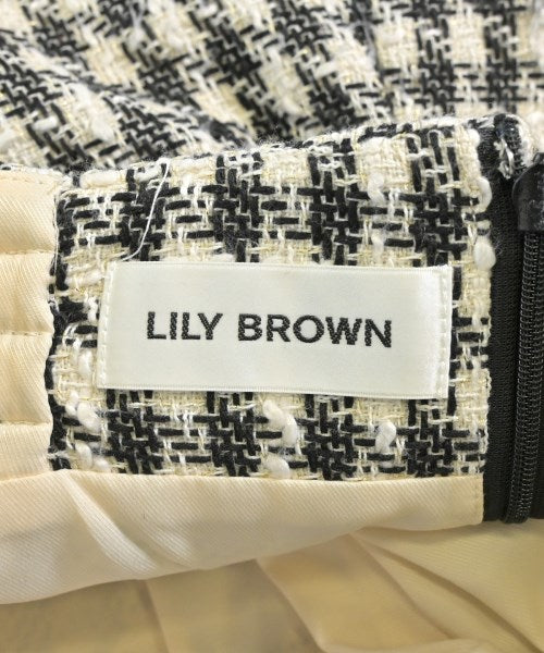 Lily Brown กางเกงขาสั้น