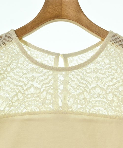 Lily Brown เสื้อยืด/เสื้อท็อปส์