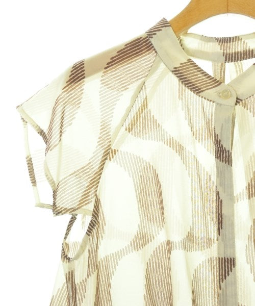 Lily Brown เสื้อลำลอง