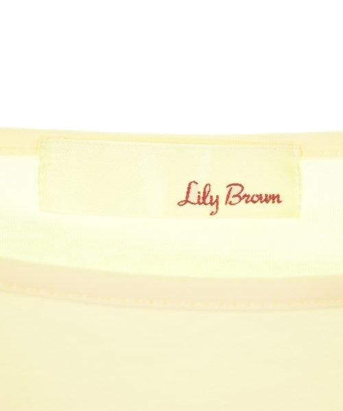 Lily Brown เสื้อยืด/เสื้อท็อปส์