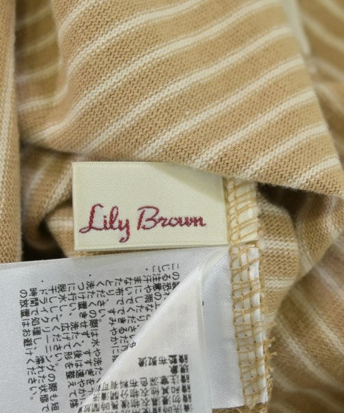 Lily Brown เสื้อยืด/เสื้อท็อปส์