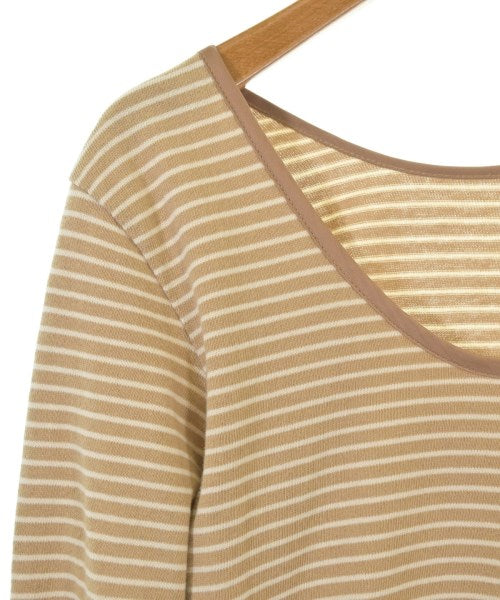 Lily Brown เสื้อยืด/เสื้อท็อปส์