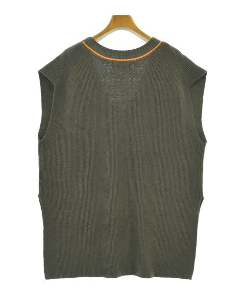 Lily Brown เสื้อกั๊ก