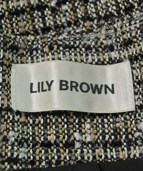 Lily Brown กระโปรงสั้น