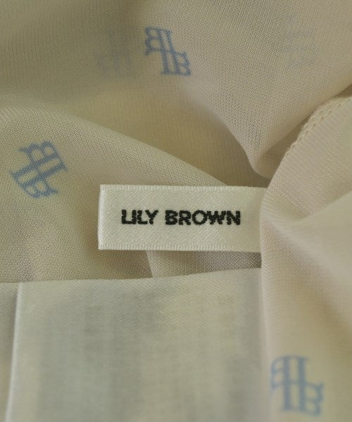 Lily Brown เสื้อยืด/เสื้อท็อปส์