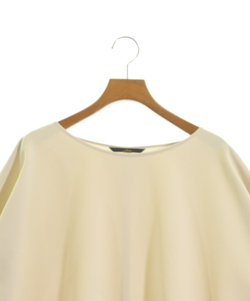 Liesse เสื้อยืด/เสื้อท็อปส์