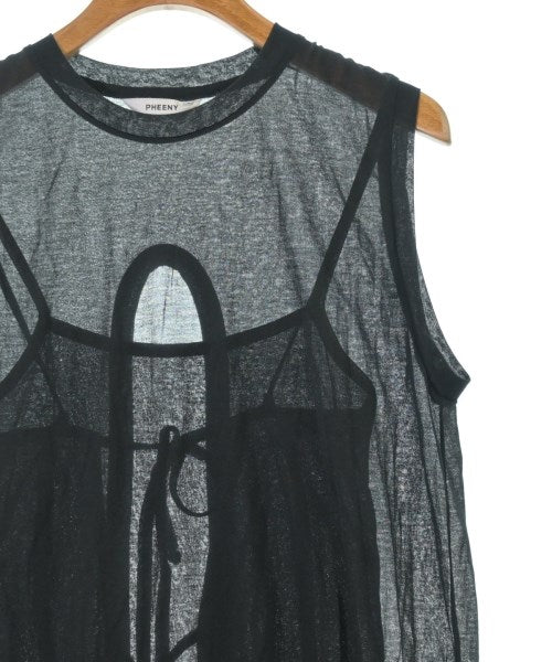 PHEENY เสื้อแขนกุด