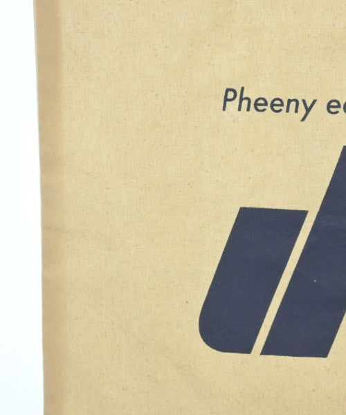 PHEENY กระเป๋าถือขนาดใหญ่