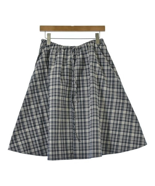 45R กระโปรงยาวถึงเข่า