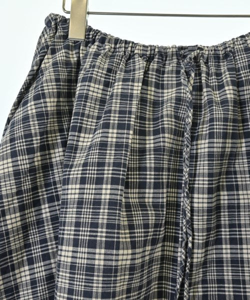 45R กระโปรงยาวถึงเข่า