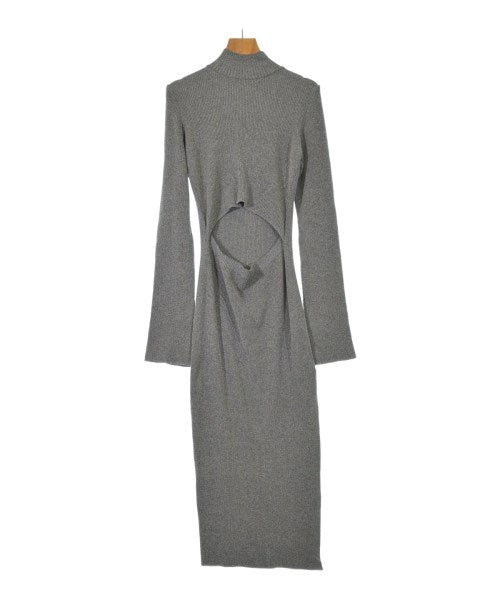 JOHN LAWRENCE SULLIVAN ชุดเดรส