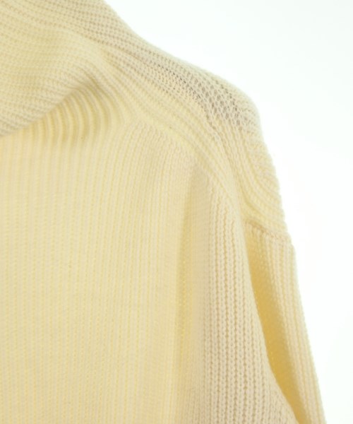 sacai เสื้อกันหนาว