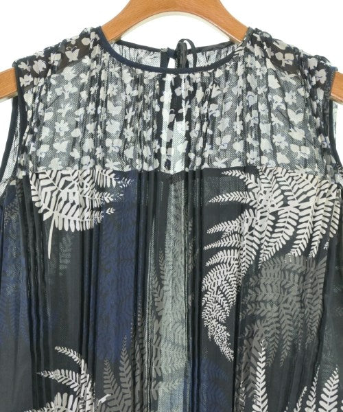 sacai เสื้อสตรี