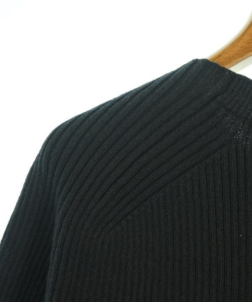 sacai เสื้อกันหนาว