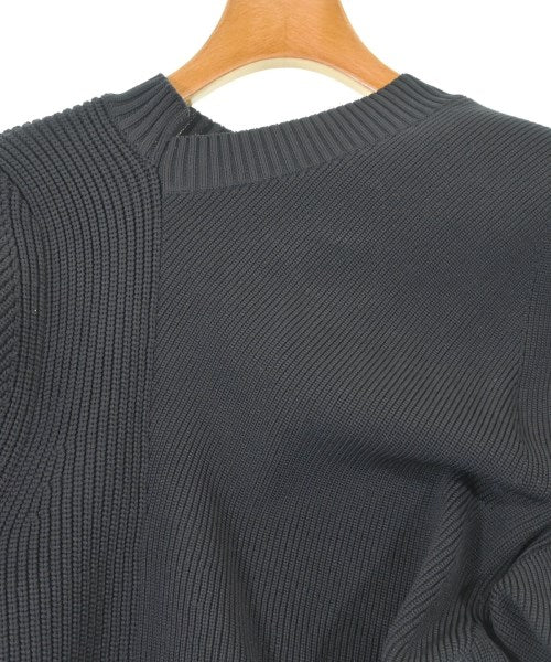 sacai เสื้อกันหนาว