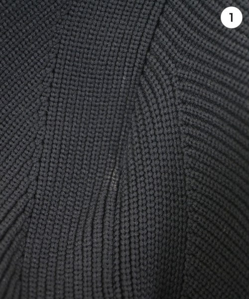 sacai เสื้อกันหนาว