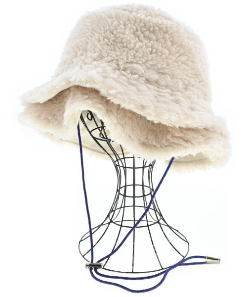 sacai หมวก
