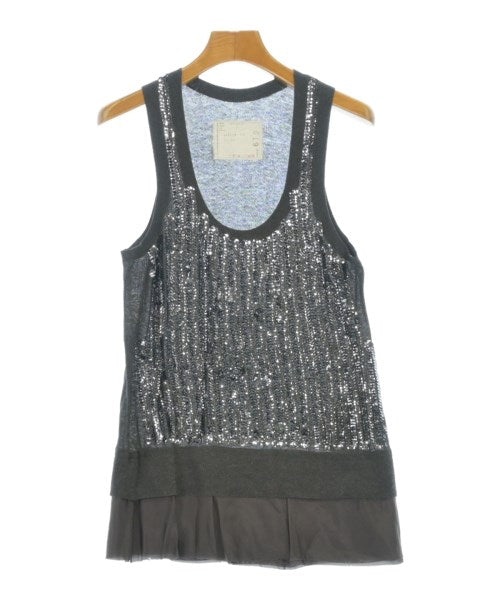 sacai เสื้อแขนกุด