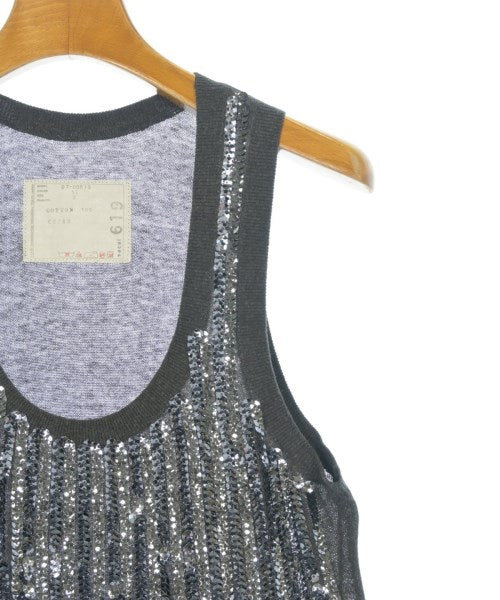 sacai เสื้อแขนกุด
