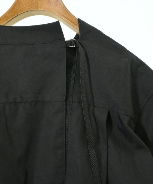 sacai เสื้อสตรี