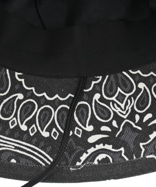 sacai หมวก