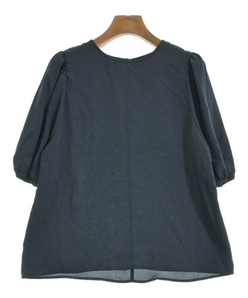 ROSSO เสื้อสตรี