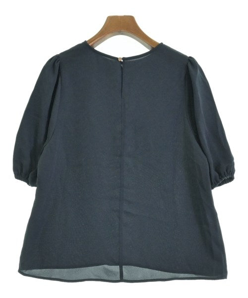 ROSSO เสื้อสตรี